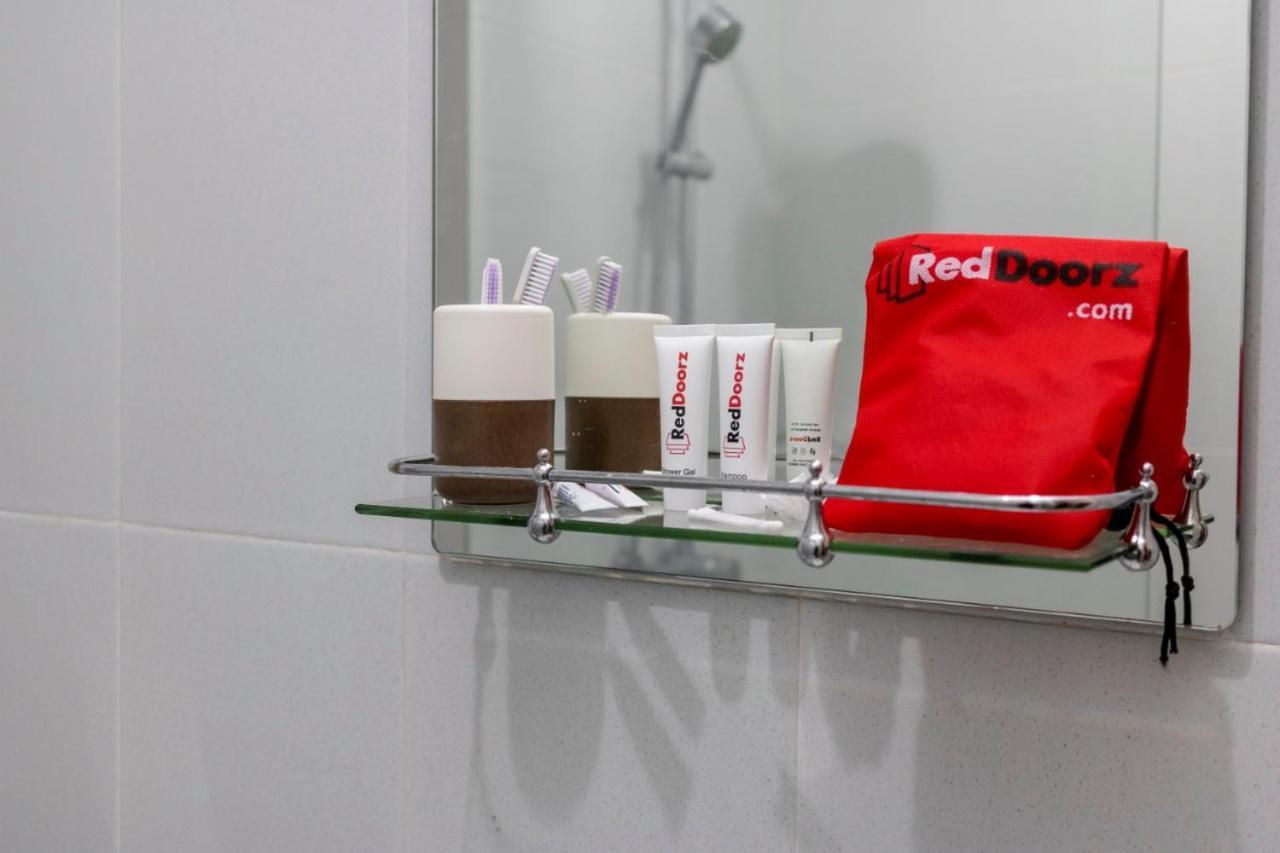 Reddoorz @ Taman Royal Tangerang Exterior foto