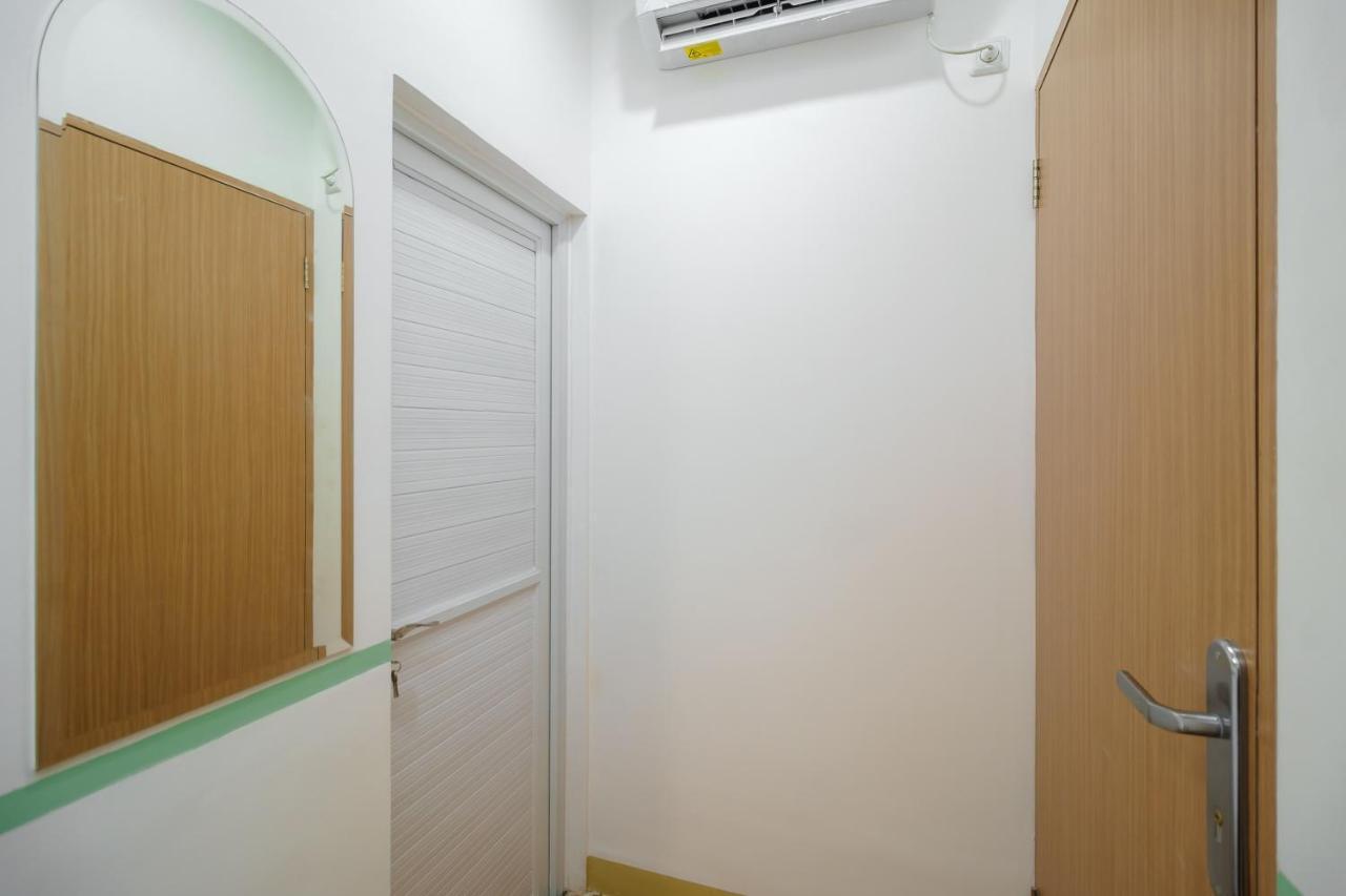 Reddoorz @ Taman Royal Tangerang Exterior foto